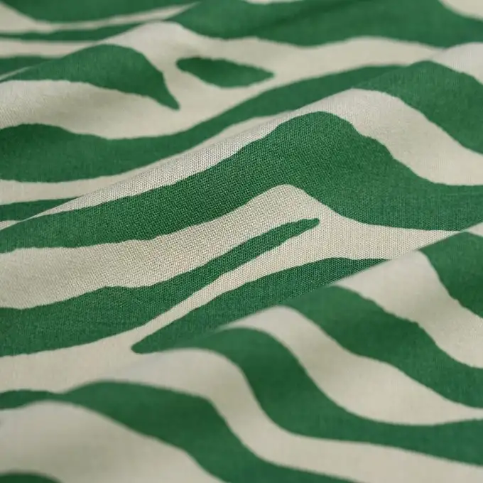 Tessuto popeline viscosa zebra verde ecru