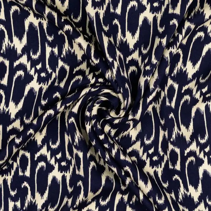 Tessuto satin viscosa stampato ikat blu