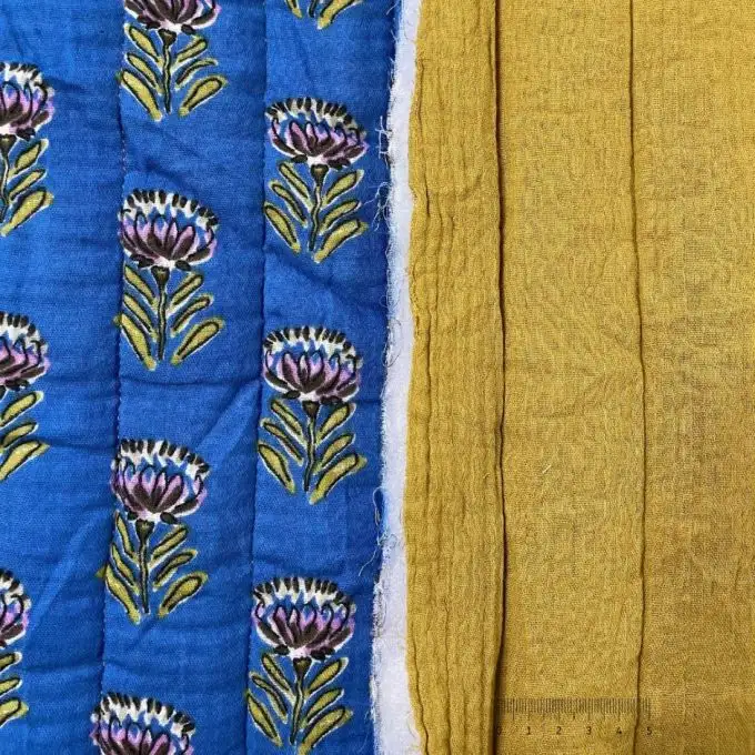Tessuto trapuntato doppio garza fiore indiano blu retro unito ocra