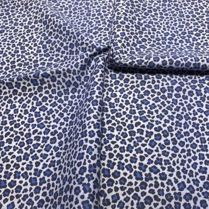 Tessuto voile di cotone morbido blu cielo piccolo leopardo marino