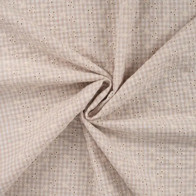 Tessuto seersucker ricamato piccolo vichy beige