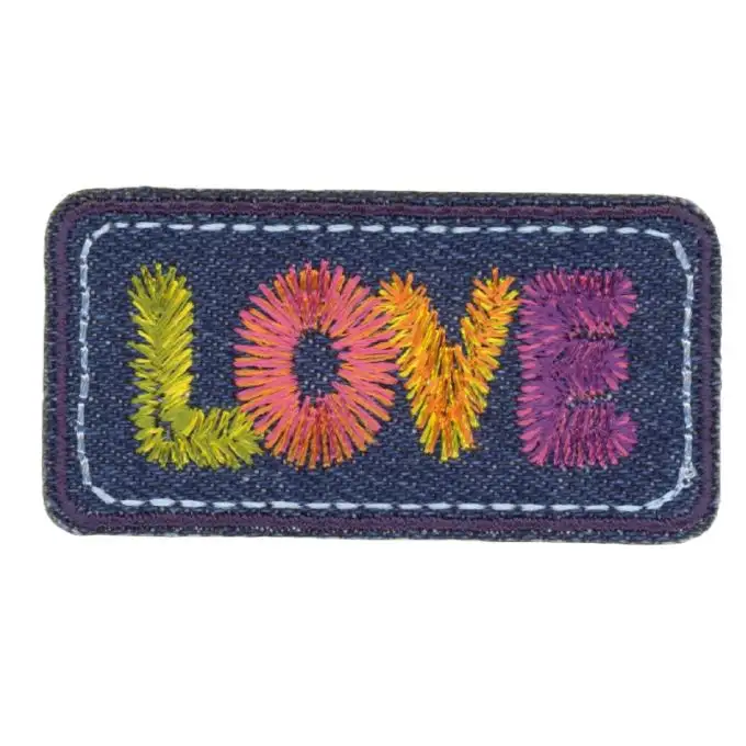 Ecusson denim ricamato love