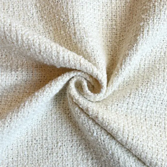Tessuto bouclé in poliestere riciclato ecru