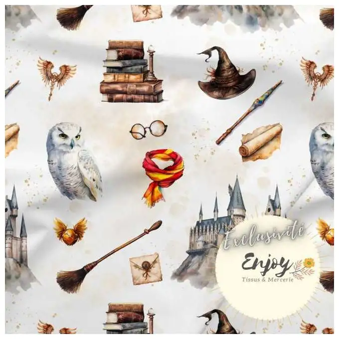 Tessuto Jersey Fantasia Scuola di Magia Beige venduto al metro