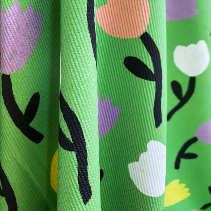 TULIPES VERDE TESSUTO IMPERMEABILE AL METRO