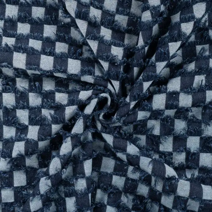 Tessuto jeans stampato a scacchi blu con frange
