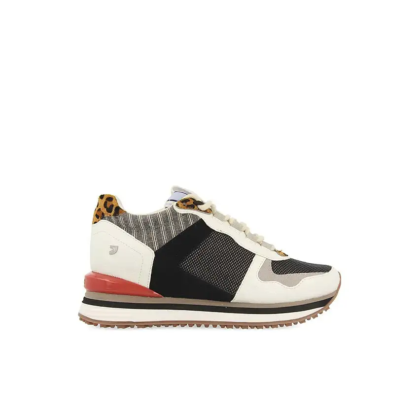 Scarpe da ginnastica da donna Gioseppo Mentana