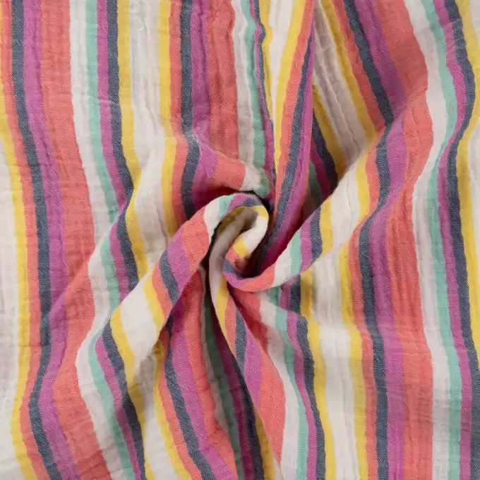 Tessuto doppio gaze stampato multistrisce rosa