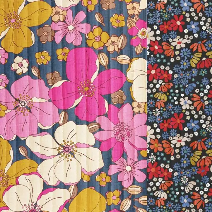 Tessuto trapuntato stampato grande fiore retrò blu