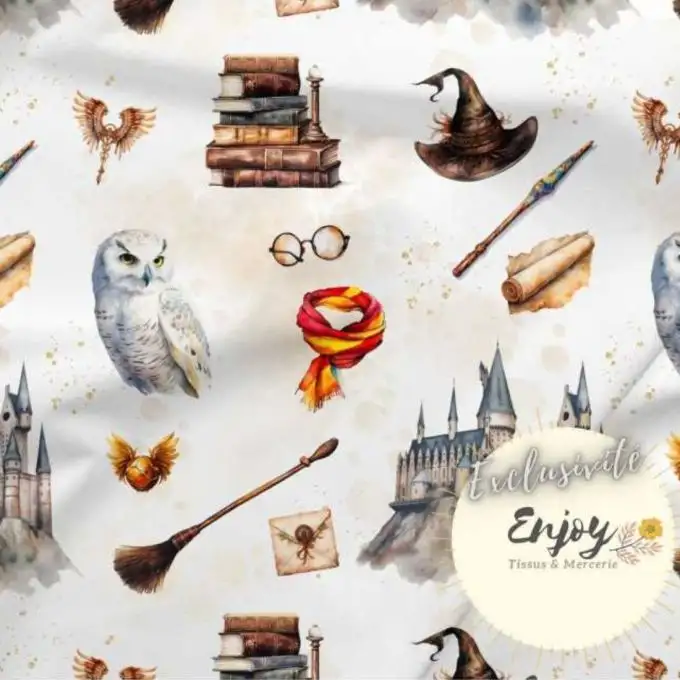 French Terry Fantasia Scuola di Magia Beige venduto al metro