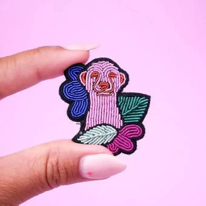 Spilla Suricat rosa - Maliziosa