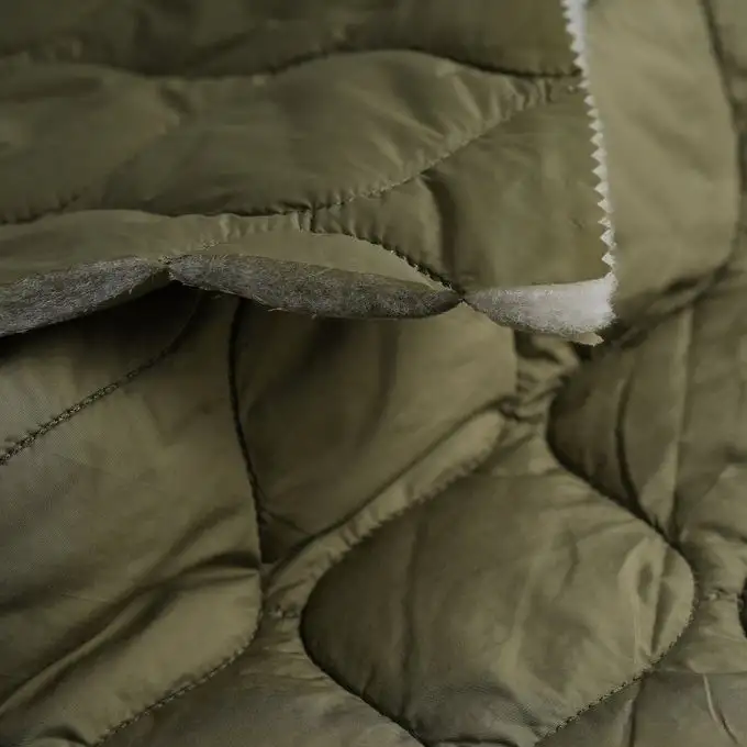 Tessuto trapuntato giacca a vento onda salvia