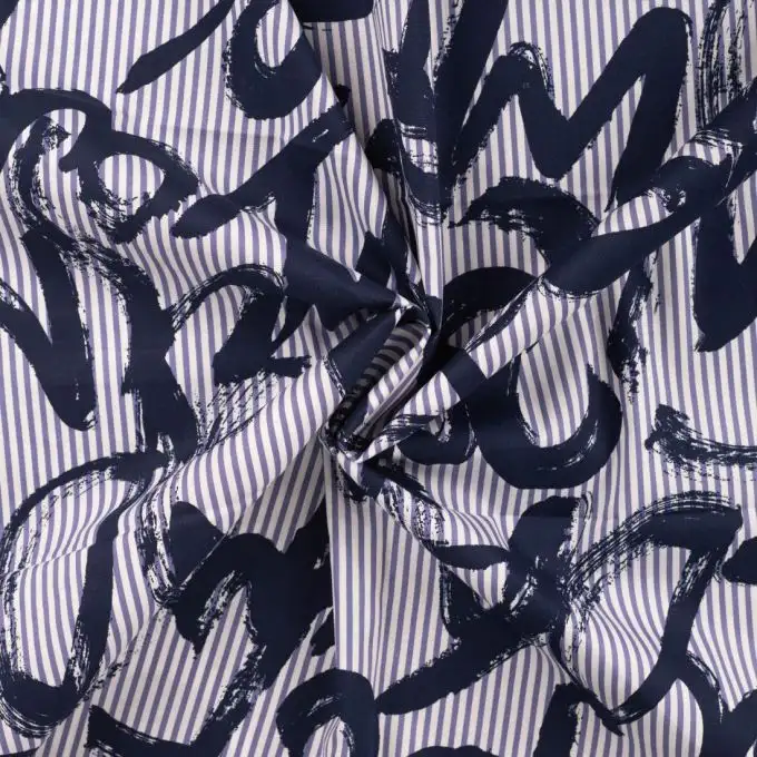 Tessuto cotone elasticizzato a righe stampa etichetta blu