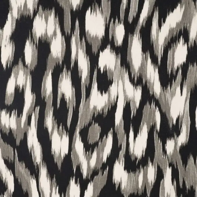 Tessuto viscosa stretch stampato leo sfocato nero