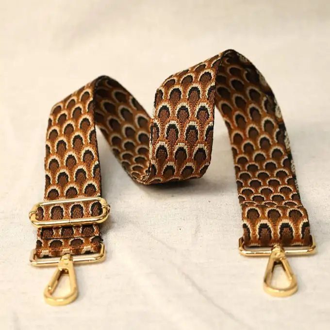 Borsa a tracolla geometrica anni settanta ocra 40 x 140 cm