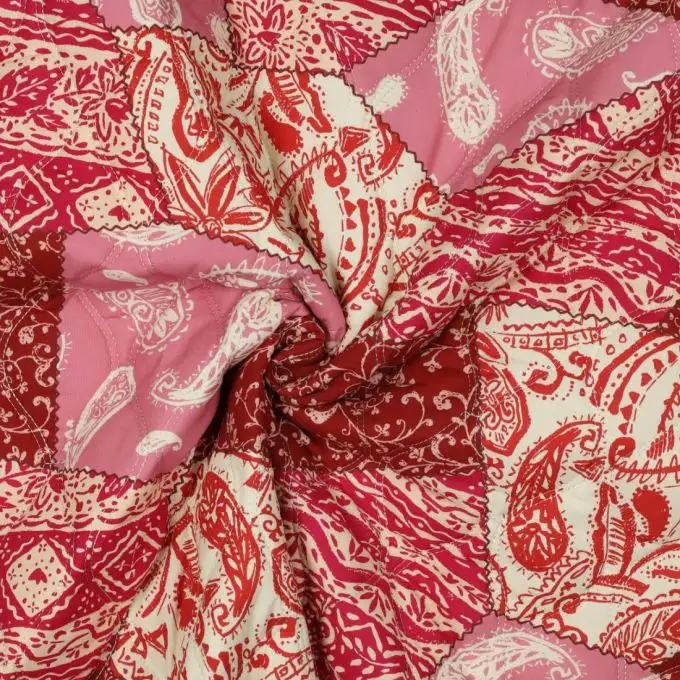 Tessuto trapuntato in cotone patchwork e ikat rosa
