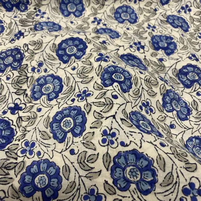 Tessuto voile di cotone stampa block print fiore indiano bianco e blu