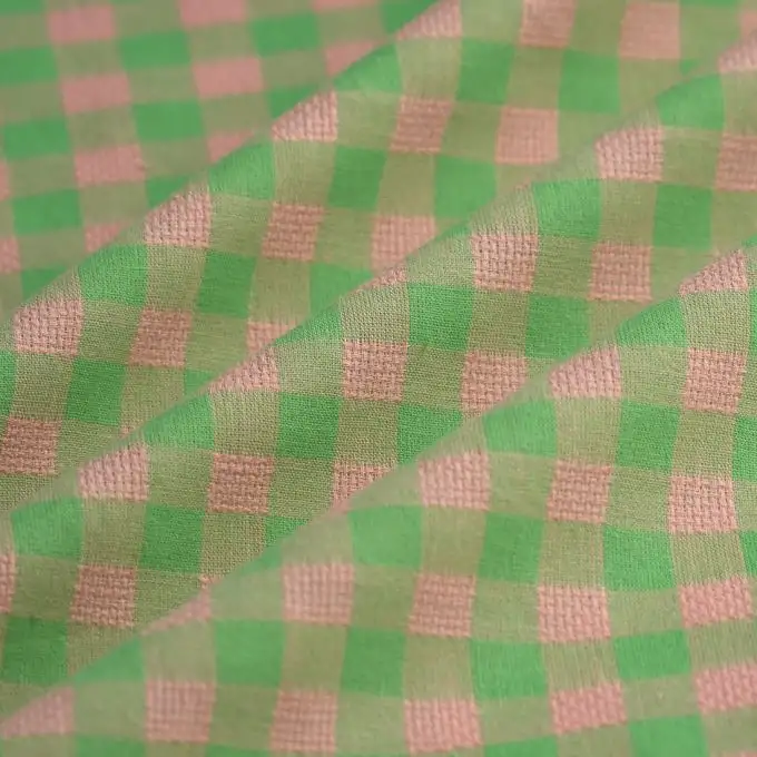 Tessuto voile di cotone a quadri verde rosa