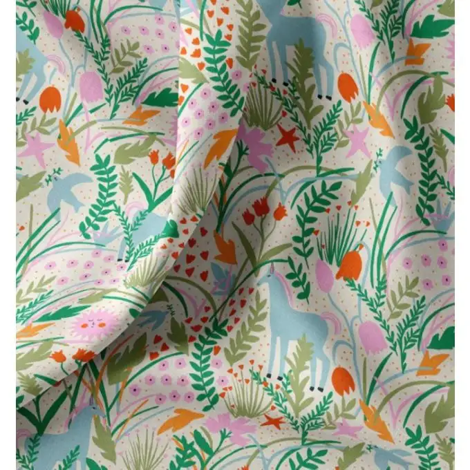 Tessuto cretonne stampato mondo fiabesco multicolore