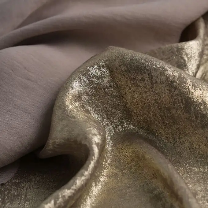 Tessuto satin poliestere lucido rosa