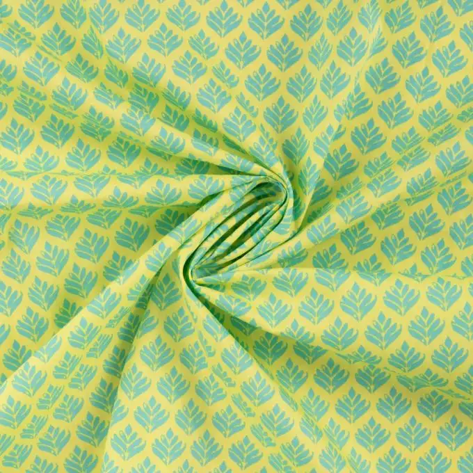 Tessuto popeline di cotone stampato piccolo geo verde