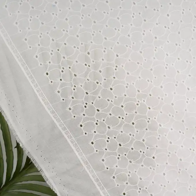 Tessuto ricamo inglese cotone grande petalo ecru