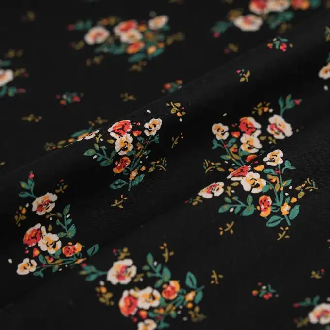 Tessuto popeline cotone fiori grande bouquet nero